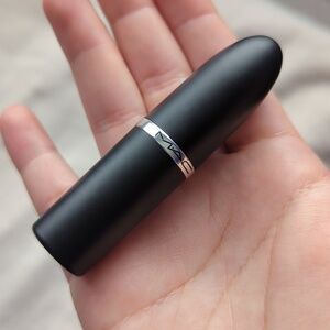 Matte Velvet Teddy Macximal Lipstick